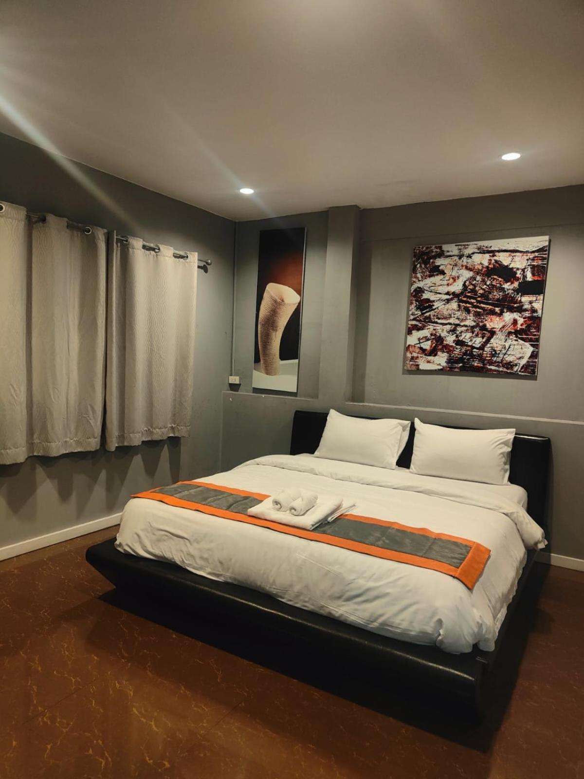 Del Mar Rooms Паттайя Экстерьер фото