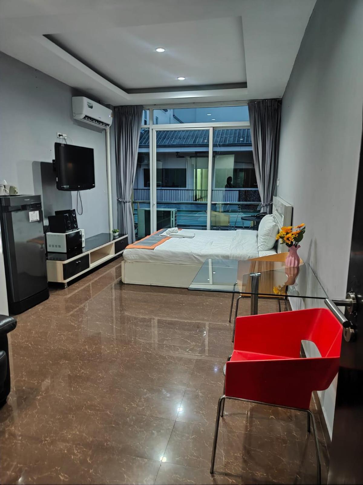 Del Mar Rooms Паттайя Экстерьер фото