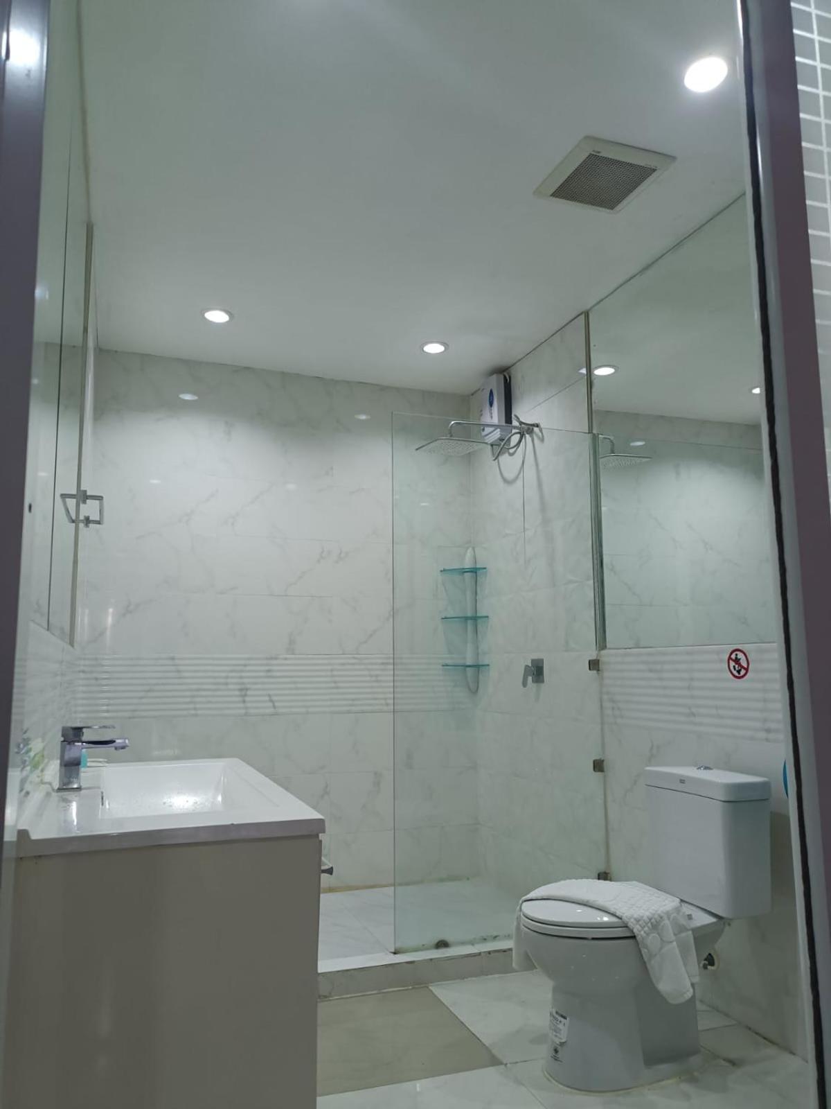 Del Mar Rooms Паттайя Экстерьер фото